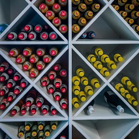 Swit Ξενοδοχείο *