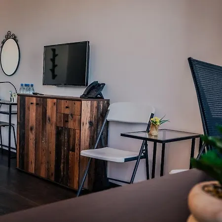 Swit Ξενοδοχείο